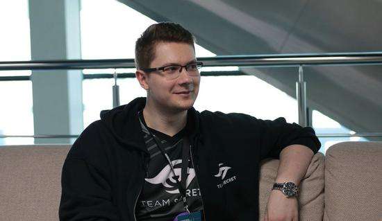 不只看某张 不只看某张